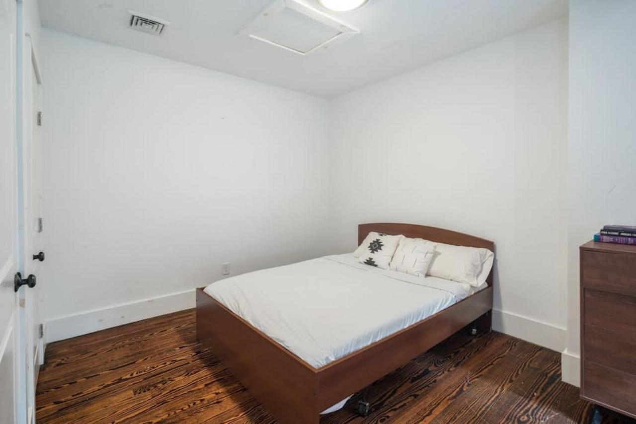 Old Gem 2 Bedroom 1 5 Ba,perfect Location Holiday home Philadelphia